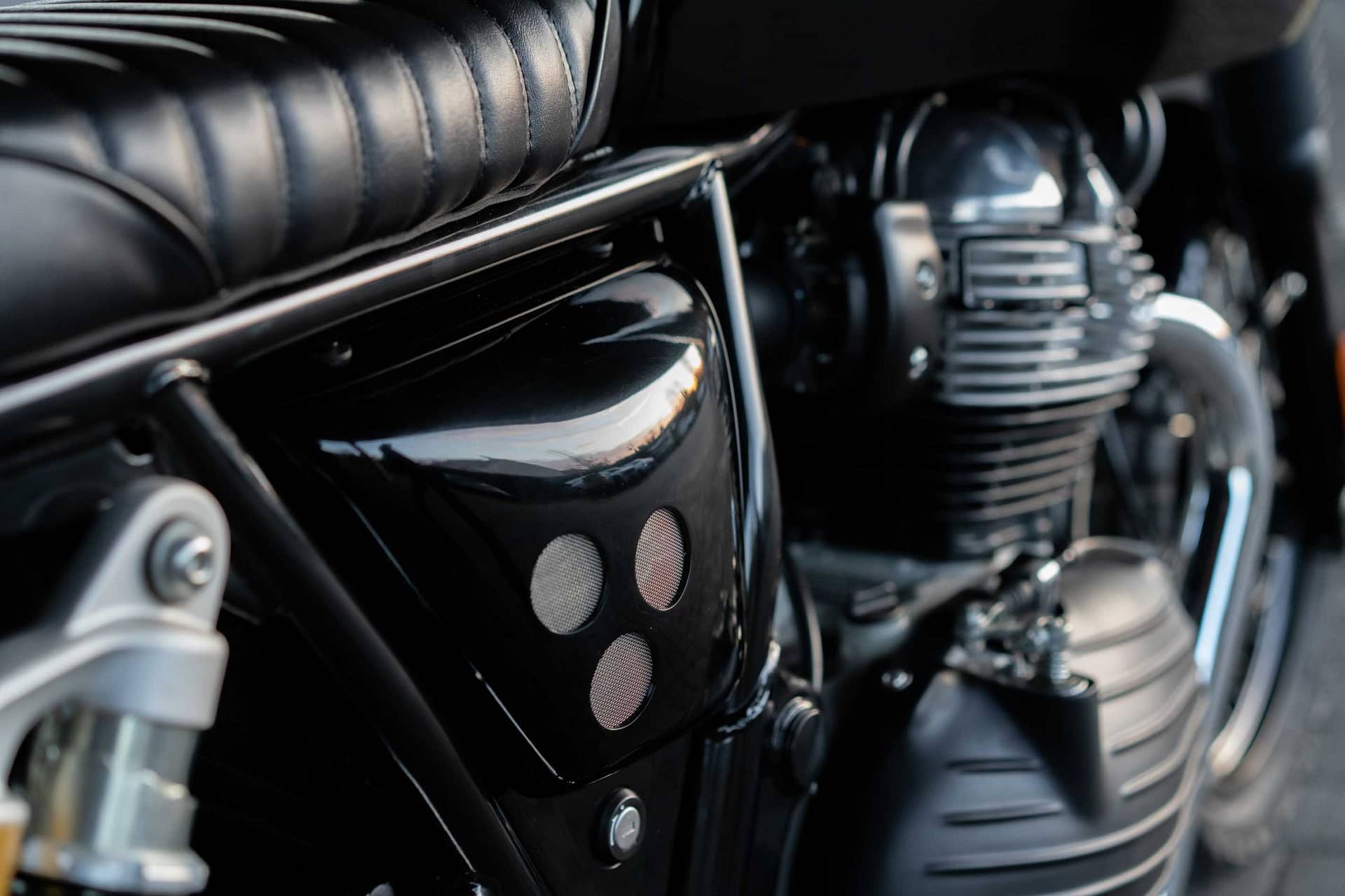 Side Covers vintage scrambler for Royal Enfield 650 series Side Covers vintage scrambler for Royal Enfield 650 series